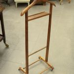 812 4504 VALET STAND
